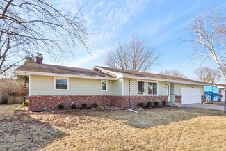 65 8th St, Prairie Du Sac, WI 53578