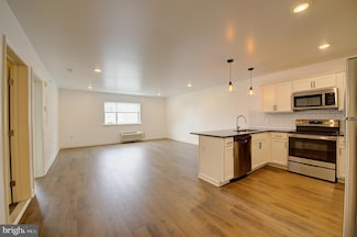 6649 Ridge Ave Unit B301, Philadelphia, PA 19128