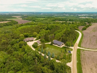 32875 Stanton Trail, Cannon Falls, MN 55009