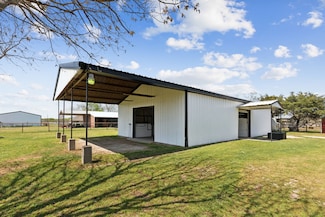 3079 N Trinity Rd, Denton, TX 76208