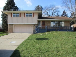 3803 Hemlock Ct, Rockford, IL 61107