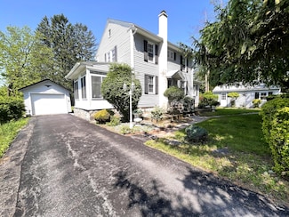 245 Learn Rd, Tannersville, PA 18372