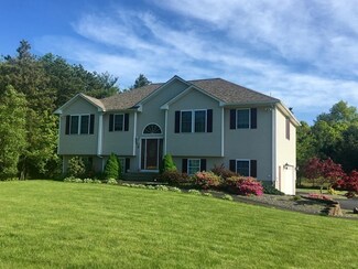 3 Alexandra Dr, Assonet, MA 02702