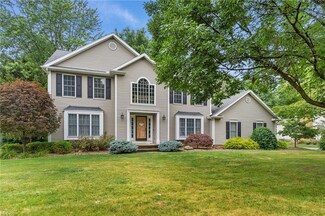 120 Neff Ct, Canfield, OH 44406