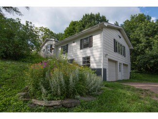 335 E Main St, Richmond, VT 05477