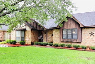 1108 Easy St, Rosenberg, TX 77471