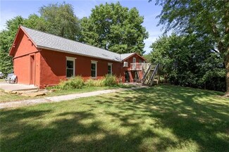 18915 S Beattie Rd, Pleasant Hill, MO 64080