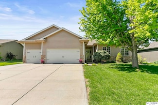 17807 Grenelefe Ave, Omaha, NE 68136