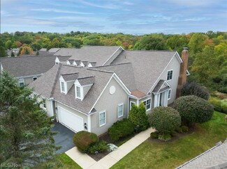 16810 Knolls Way Unit 12, Chagrin Falls, OH 44023