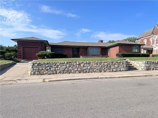 2001 Clay St, Saint Joseph, MO 64501