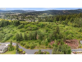 1117 La Rae Dr, Cottage Grove, OR 97424