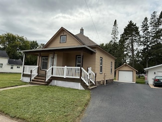 820 Deleglise St, Antigo, WI 54409