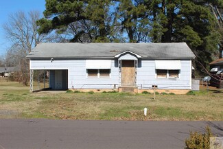 1008 Park Dr, Hope, AR 71801