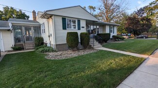 9019 Bunker Hill Dr, Munster, IN 46321