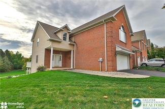 552 Parkside Ct, Allentown, PA 18104