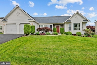 635 Ebersole Rd, Reading, PA 19605