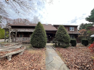 112 Grouse Dr, Bath, PA 18014