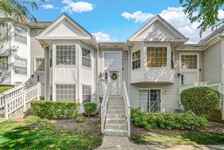 306 Hidden Creek Ln Unit 33/3, North Aurora, IL 60542