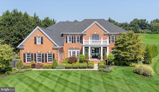 614 Foothill Dr, West Chester, PA 19382