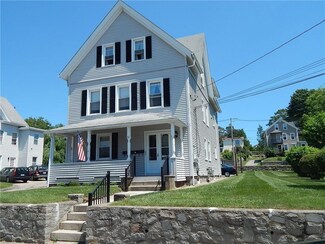 11 Summer St, Westerly, RI 02891
