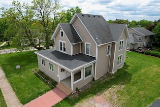 627 S Madison St, Lancaster, WI 53813