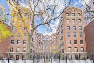 725 W Sheridan Rd Unit 10E, Chicago, IL 60613