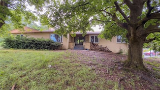 2626 Oneida Valley Rd, Petrolia, PA 16050