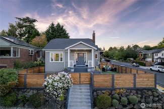 3202 NW 70th St, Seattle, WA 98117