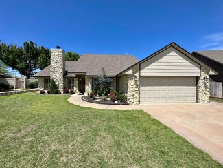 3620 Willow Dr W, Woodward, OK 73801