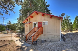 1930 Nob Hill Dr, Running Springs, CA 92382