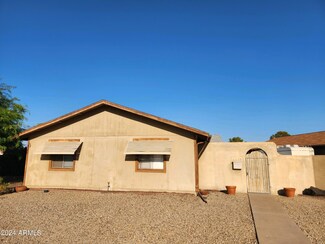 3239 W Mauna Loa Ln, Phoenix, AZ 85053