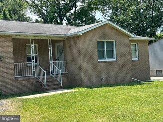 954 Thompson Blvd, Essex, MD 21221