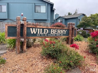309 College View Dr, Rohnert Park, CA 94928