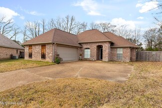 406 Whitney Ln, Pearl, MS 39208