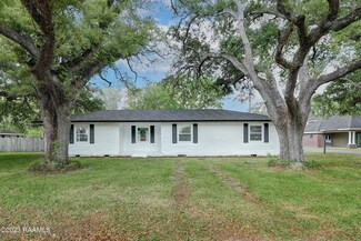 1078 Anse Broussard Hwy, Breaux Bridge, LA 70517