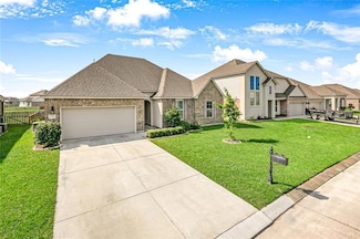 728 Lakeshore Village Dr, Slidell, LA 70461