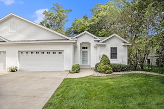 132 Stone Gate Ct Unit 17, Spring Lake, MI 49456