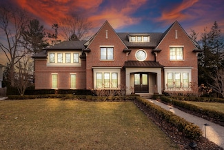 1298 Brookwood St, Birmingham, MI 48009