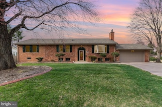 7700 Arlen St, Annandale, VA 22003