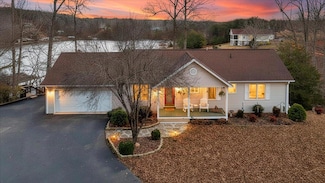 60 Cameron Cir, Wirtz, VA 24184