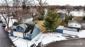 1707 Sunnyside Beach Dr, Johnsburg, IL 60051