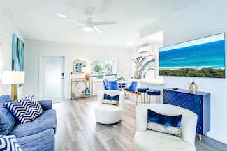 1035 Spanish River Rd, Boca Raton, FL 33432