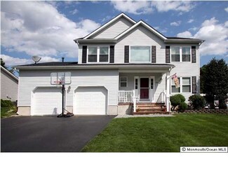 25 Sally St, Howell, NJ 07731