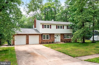 76 Stonicker Dr, Lawrence Township, NJ 08648