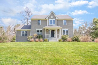 29 Christine Dr, North Dartmouth, MA 02747