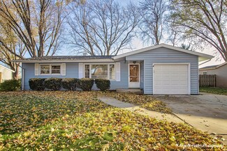 3005 Killarney Dr, Cary, IL 60013