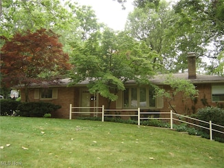 1275 Janet Ave NW, North Canton, OH 44720