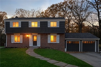 924 Old Hills Rd, McKeesport, PA 15135