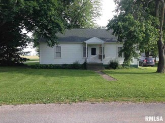 206 E Lincoln St, New Holland, IL 62671