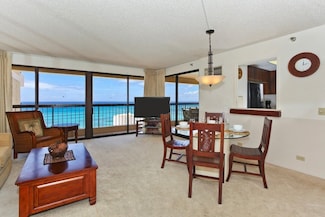 2470 Kalakaua Ave Unit 1904, Honolulu, HI 96815